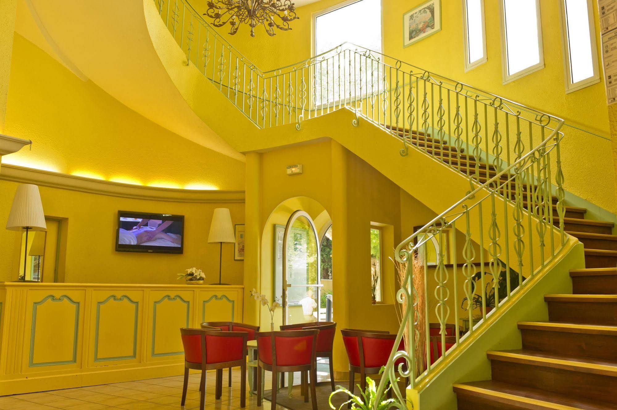 Hotel Mileade Mediterranee - Port-Frejus Ngoại thất bức ảnh